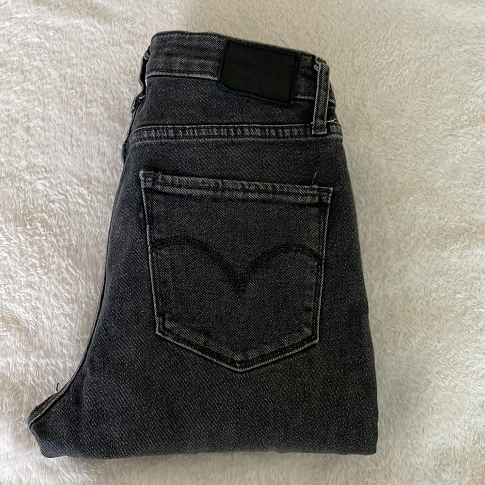 26W 32L